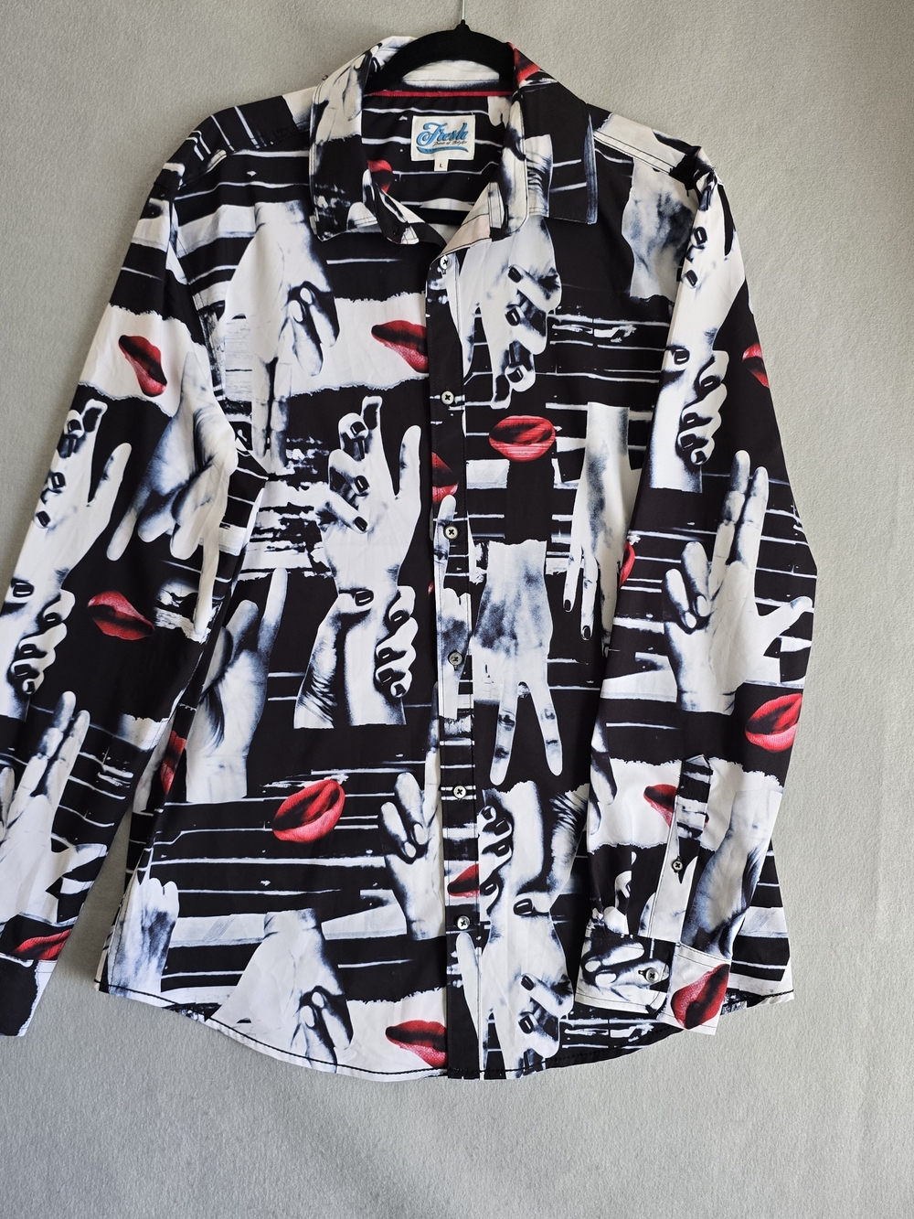 Fresh L Graphic Black White Button-Up Shirt Red Accent Rare Different Bold Lips